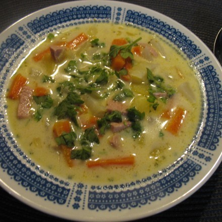 Sahnige Karotten-Kohlrabi-Suppe