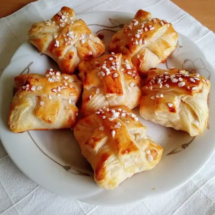 Süße Blätterteig-Quark-Teilchen