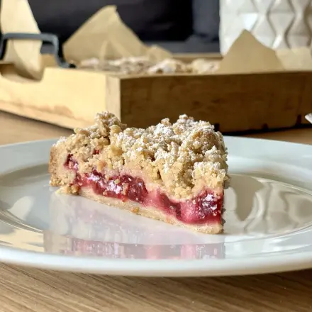 Crunchy Streuselkuchen - nur 3 Zutaten & Obst