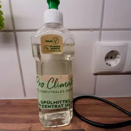 Refillbeutel gegen PET-Flaschen