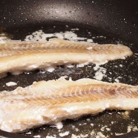 Salz gegen Küchengeruch nach dem Fischbraten