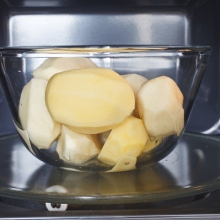 "Turbo-Kartoffeln" in der Mikrowelle II - ohne Wasser