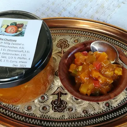 Kürbis-Paprika-Chutney auf Vorrat selber machen