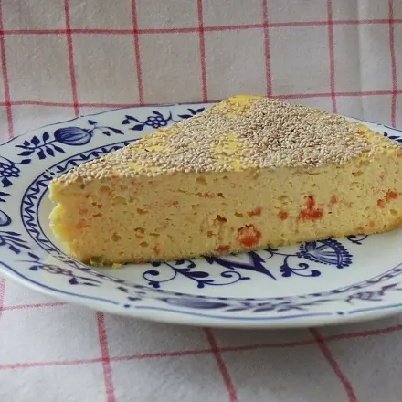 Käsekuchen süßsauer – mit Tomaten und Chia-Samen