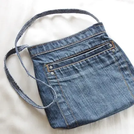 Umhängetasche aus alter Jeans nähen