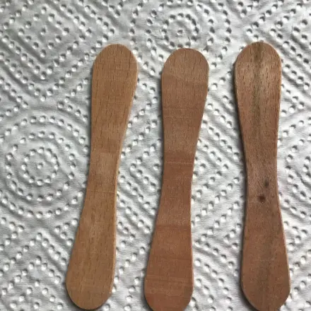 Eisstiele recyceln: Hygienisches Entnehmen von Creme