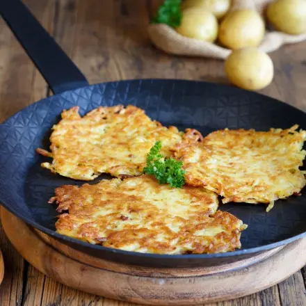 Rheinische Reibekuchen mit Apfelmus & Lachs