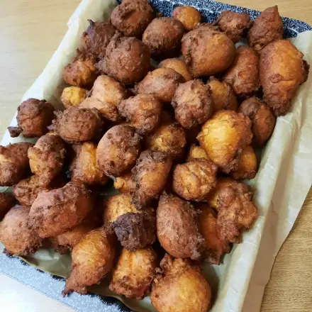 Knusprige Feuerspatzen aus Hefeteig