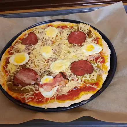 Pizza mit Ei - nicht nur für Ostern