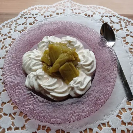 Vanillequark mit Rhabarberkompott