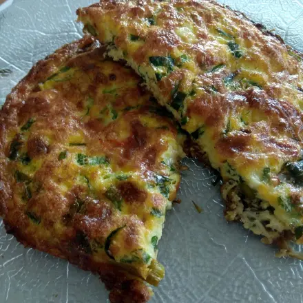 Artischocke kochen: Vegetarische Gemüse-Frittata mit Spargel & Bärlauch