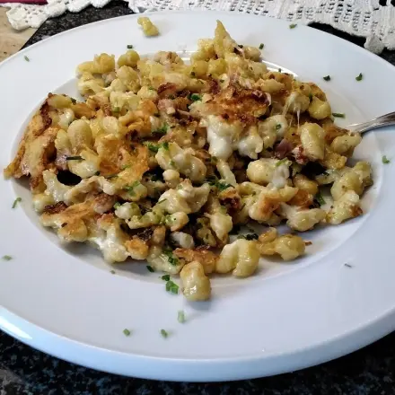 Reste von Spätzle verwerten - Käsespätzle mit Bacon