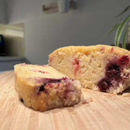 Mannik - Russischer Grießkuchen mit Beeren