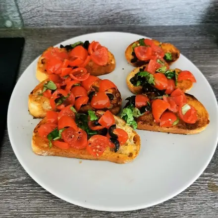 Klassisches italienisches Bruschetta