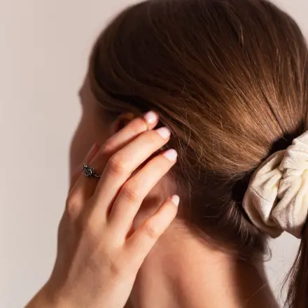 Haare: Schuppen gut & günstig bekämpfen