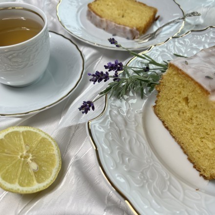 Zitronen-Lavendel-Kuchen mit Joghurt