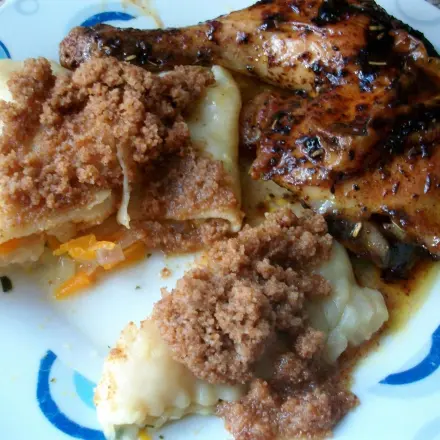 Backofen-Hähnchen mit Gemüseteigtaschen