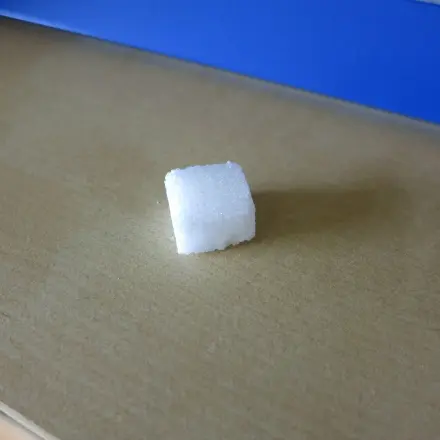 Würfelzucker gegen muffige Isolierkannen