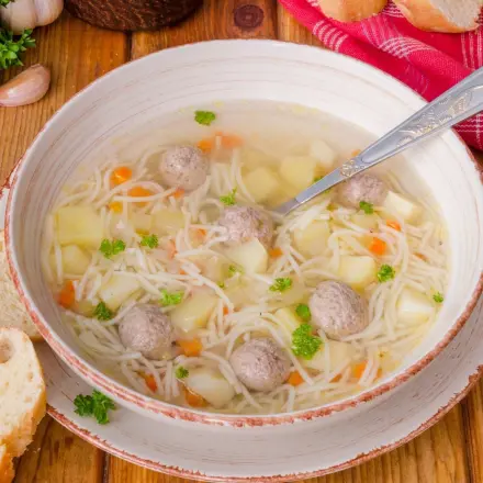 Schnelle Suppe mit Einlagen