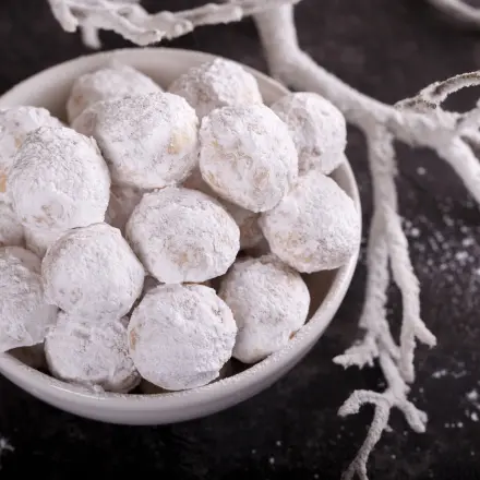 Kourabiedes - griechisches Mandelgebäck