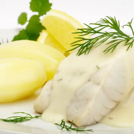 Seelachs mit Zitronen-Schnittlauch-Soße