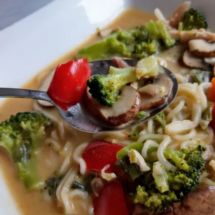Asiatische Hühnersuppe
