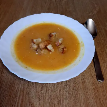 Delikate Wurzelgemüse-Cremesuppe