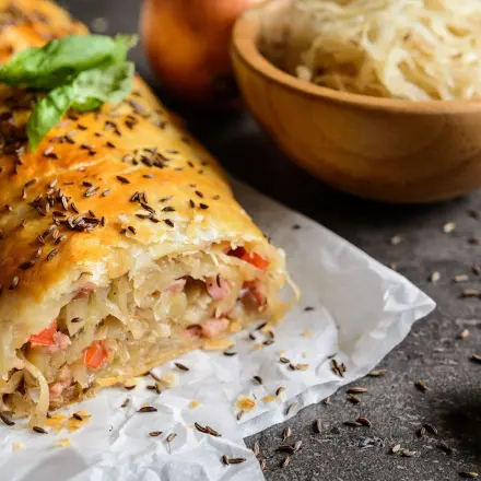 Sauerkrautstrudel