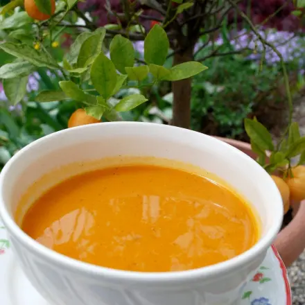 Kürbissuppe mit Calamondin-Orangen