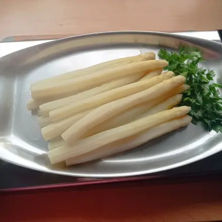 Klassisches Spargelgericht