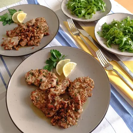 Putenschnitzel mit Walnusskruste