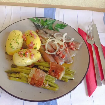 Matjes mit Specksoße
