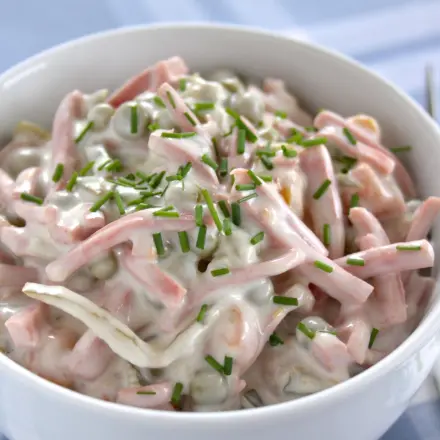 Kalorienarmer Fleischsalat ohne Mayo