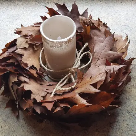 Herbstkranz aus Eichenlaub basteln