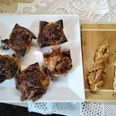Gefüllte Muffins mit Blätterteig und Royal-Füllung - herzhaft