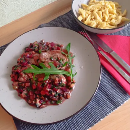 Kalbsfilet-Scheiben a la Stroganoff