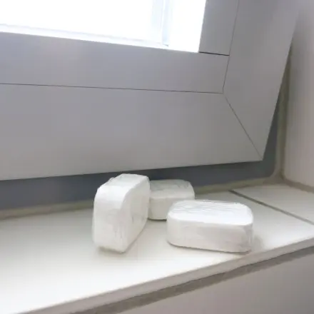 Fensterrahmen super sauber mit Spülmaschinentabs