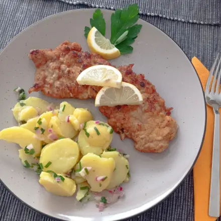 Wiener Schnitzel mit Erdäpfel-Salat