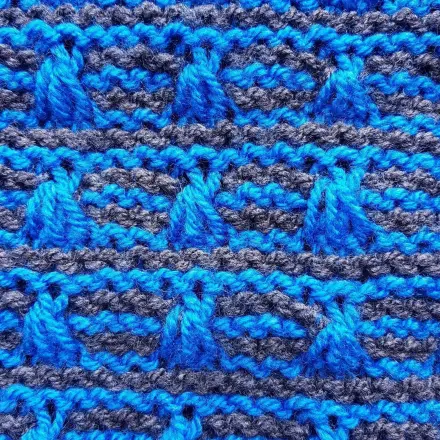 Verschiedene Garnfasern für Handarbeiten im Vergleich