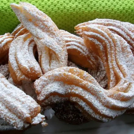 Frittierte Churros - einfach und super lecker