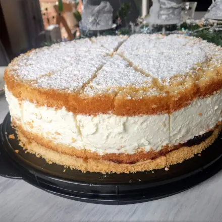 Käsesahnetorte mit Knusperboden