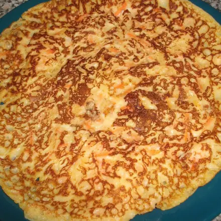 Möhren-Pfannkuchen mit Käse
