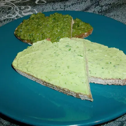 Bärlauchbutter mit Zitrusnote