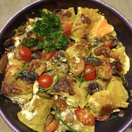 Maultaschen-Pfanne mit frischen Champignons