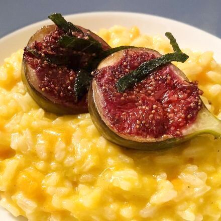 Butternut-Kürbis-Risotto mit Salbei & Feige