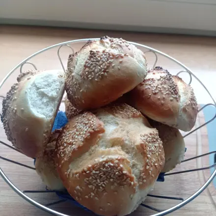 Sesambrötchen selber machen