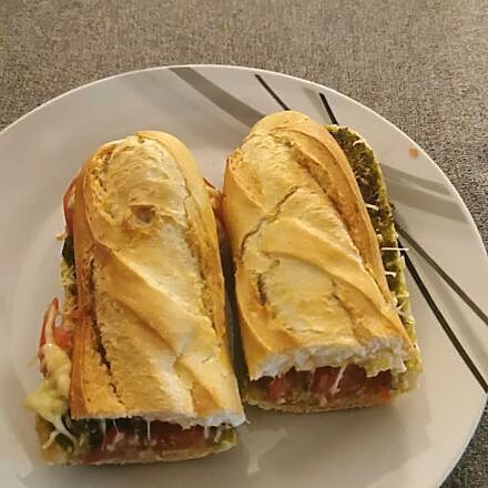 Baguette-Sandwich aus dem Ofen