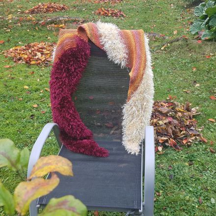 Herbstliche Stola stricken