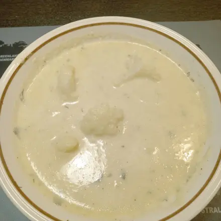 Blumenkohlsuppe mit Kartoffeln