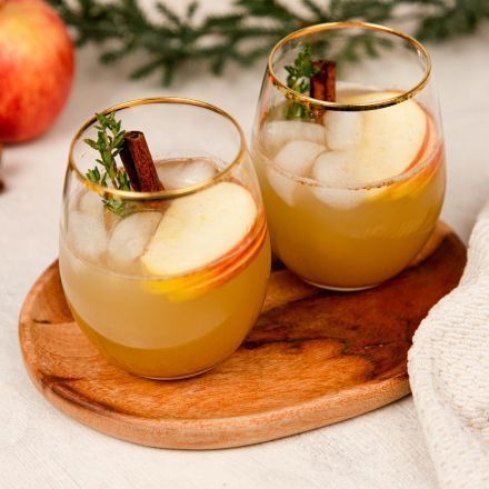 Apfel-Zimt-Spritz: Weihnachtliches Cocktail-Rezept